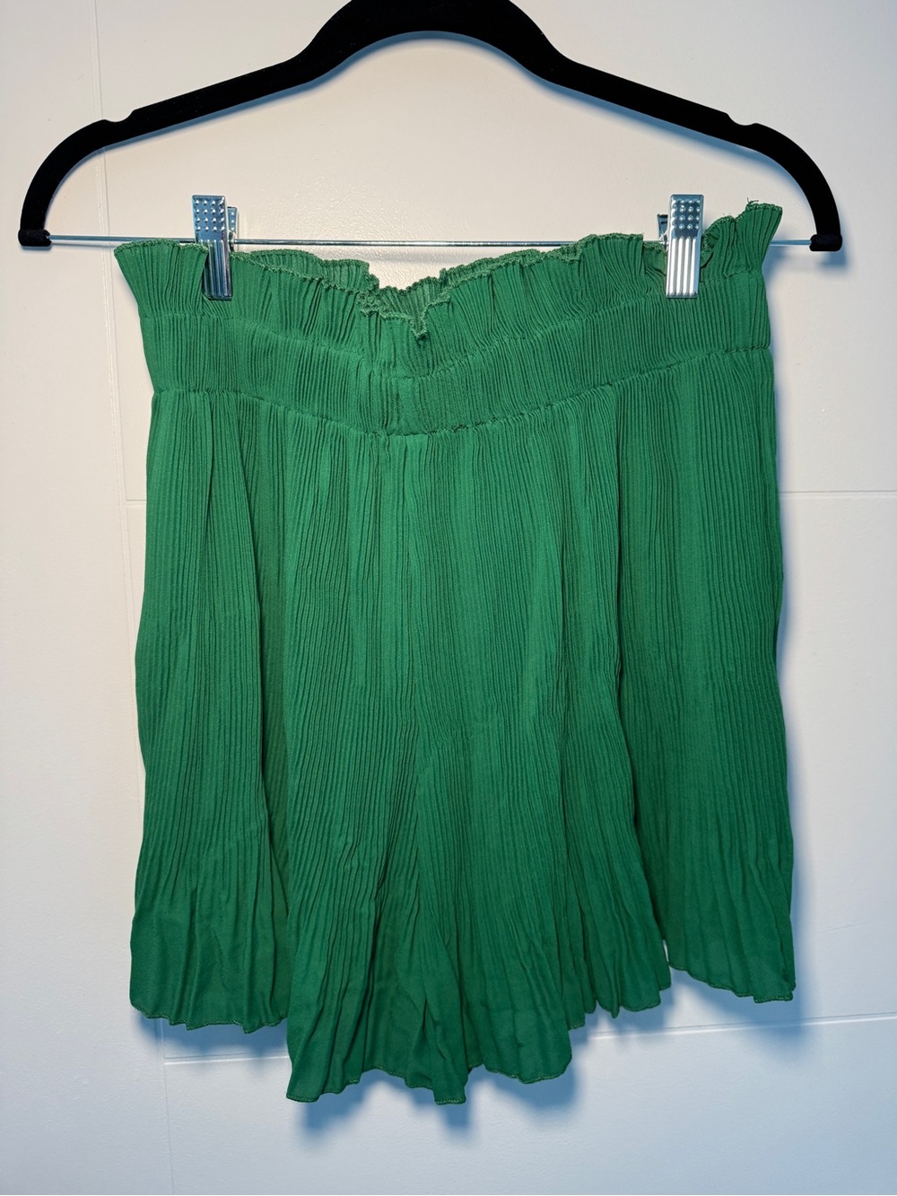 Green Smocked Waist Pleated Skater Shorts